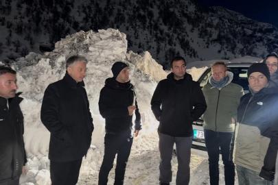 Şırnak’ta karla mücadele gece boyu sürdü