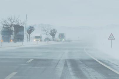 Sivas’ta 800 yerleşim yeriyle araç ulaşımı sağlanamıyor
