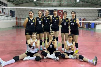 Söğütspor Kadın Voleybol Takımı Bölgesel Lig’de mücadele edecek