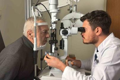 Sol gözü görmeyen hasta Eskişehir’de yapılan kornea nakli sayesinde iyileşti