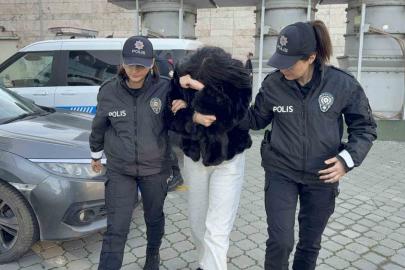 Sosyal medyadan "Beni yakalayamazsınız" diye bekçi ve polislere hakaret eden kadın adliyeye sevk edildi