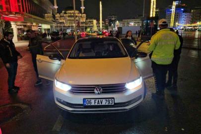 Taksim’de helikopter destekli ’Huzur İstanbul’ uygulaması