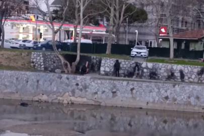 Tarihi Abdal Köprüsü Yanında Utandıran Görüntüler