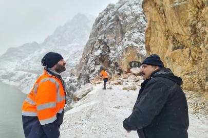 Taş Yolu’nda tehlike oluşturan kaya ve taşlar temizlendi