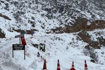 Taşyolu’nda çığ düştü, güzergâh ulaşıma kapatıldı