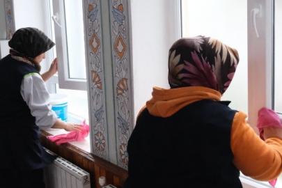 Tavşanlı’da camilerde temizlik çalışmaları