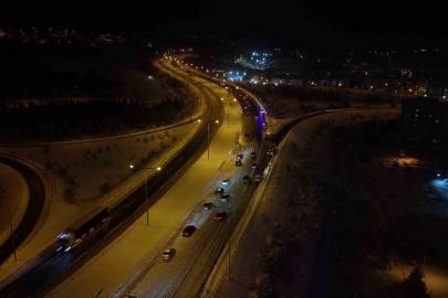 TEM Otoyolu’nun Bolu geçişi 7 saat sonra ulaşıma açıldı