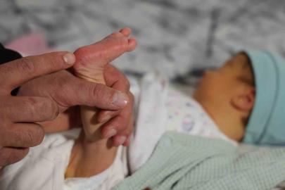 Topuk kanı çıkmazı: Bebeklerine kayyum atanması endişesiyle yaşıyorlar