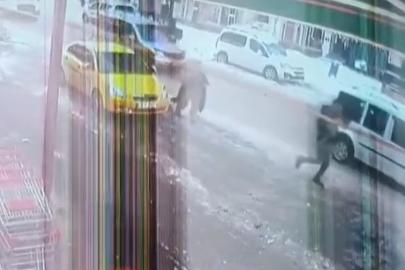 Trafik kilitlenince taksiden indi, havale geçiren çocuğu kucağında hastaneye taşıdı