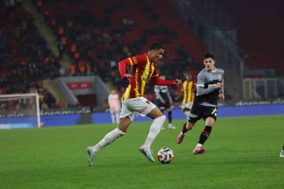Trendyol Süper Lig: Göztepe: 2 - Fatih Karagümrük: 1 (Maç sonucu)