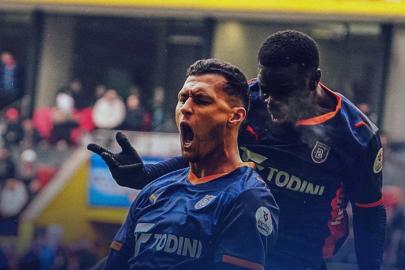 Trendyol Süper Lig: Kayserispor: 0 - RAMS Başakşehir: 1 (İlk yarı)