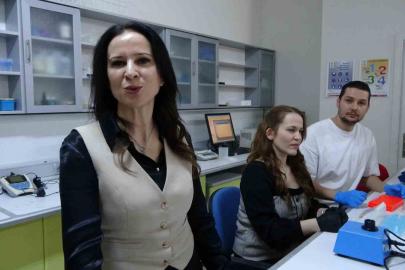 Tuz Gölü’nün dayanıklı bitkileri çorak toprakları yeniden canlandırmak için inceleniyor