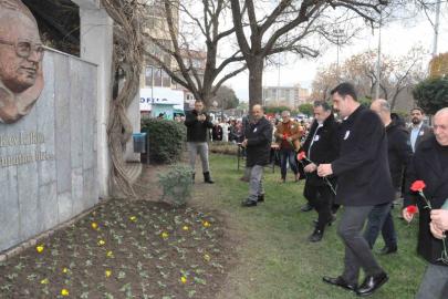 Uğur Mumcu, Salihli’de karanfillerle anıldı