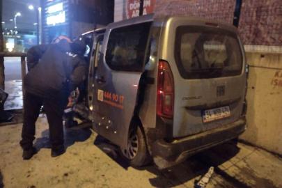 Ümraniye’de trafik kazası: 2’si ağır 3 yaralı