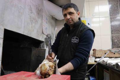 Ürkütücü görüntüsüne rağmen afiyetle tüketiliyor