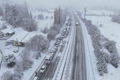 Uşak-Ankara karayolu 3 saat trafiğe kapandı