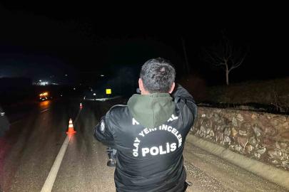 Uşak’ta otomobil şarampole devrilip takla attı: 1 ölü, 3 yaralı