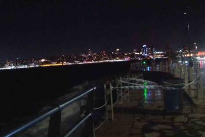 Üsküdar Sahili’nde dev dalgalar oluştu