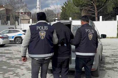 Uyuşturucu tacirinden şoke eden yöntem: Maddeleri trafik tabelalarına bıraktı