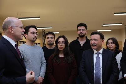 Vali Çiçek, Şehir Hastanesi’ne açılacak Hal Kütüphanesini inceledi
