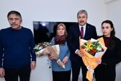 Vali Yılmaz’ın ilk ziyareti şehit ailesine oldu