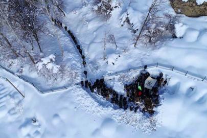 Van’da çığ felaketinde hayatını kaybeden kadın son yolculuğuna uğurlandı