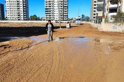 Vatandaşın çamur ve toz isyanı