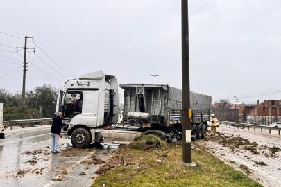 Yağışlı hava kazayı beraberinde getirdi