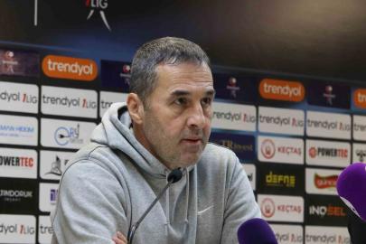 Yalçın Koşukavak: "Oyunun 30 dakikasında hava şartlarıyla uğraştık"