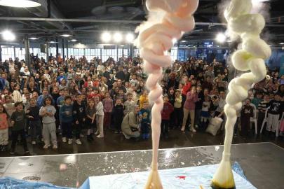 Yarıyıl tatilinde Bilim Merkezi’nde eğlence dorukta