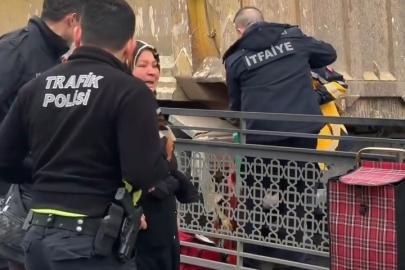 Yaya geçidinde kamyonun çarptığı kadın yaralandı, vatandaşlar sürücüye saldırdı