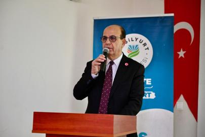 Yeşilyurt Belediyesi’nden öğrencilere TYT-AYT kaynak kitap desteği