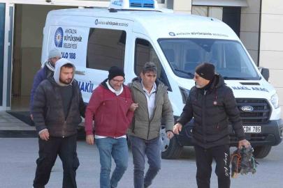 Yol kenarında ölü bulunan 14 yaşındaki çocuğun ailesi gözyaşlarına boğuldu