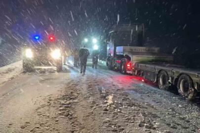 Yolda kalanların yardımına polis ve jandarma yetişti