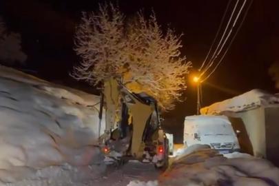 Yolu kapanan köyde ’hasta kurtarma operasyonu’