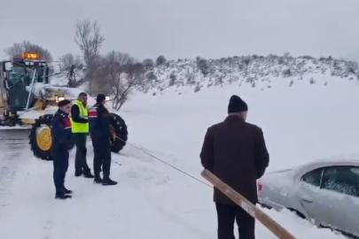 Yozgat’ta karla mücadele aralıksız sürüyor