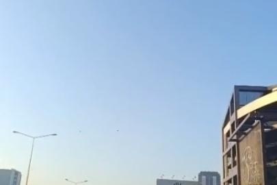 Zincirleme trafik kazası aracın güvenlik kamerasına yansıdı