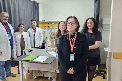 Zonguldak’ta ilk kez 60 yaşında hastaya izsiz ameliyat yapıldı