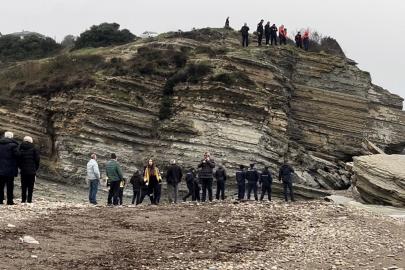 3 gündür kayıp olan kadın kayalıklarda ölü bulundu