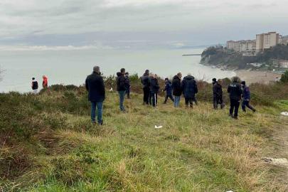 3 gündür kayıp olan kadının eşyaları deniz kenarında bulundu
