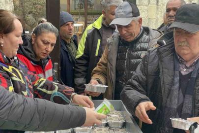 6 Şubat depremlerinde hayatını kaybedenler Edirne’de dualarla anıldı