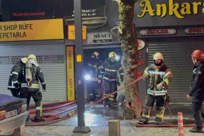 7 katlı binanın çatısında korkutan yangın