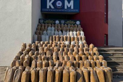 Adana’da 2 ton 500 kilogram kaçak tütün ele geçirildi