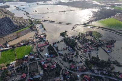 Adana’da afetin boyutu havadan görüntülendi