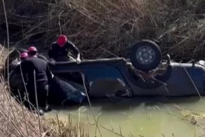 Adana’da dereye devrilen kamyonetin sürücüsü hayatını kaybetti