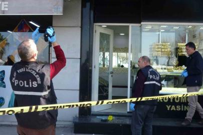 Adana’da silahlı kuyumcu soygunu
