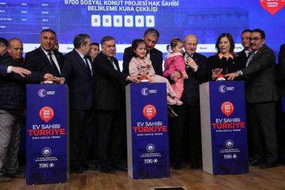 Adana’da ’Yüzyılın Konut Projesi’nin kuraları çekildi