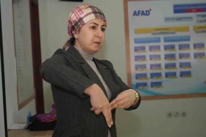 AFAD personeline yönelik işaret dili eğitimine başlandı