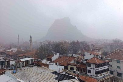 Afyonkarahisar’da kar yağışı