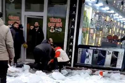 Ağrı’da çatıdan düşen kar ve buz kütlesi 1 kişiyi yaraladı